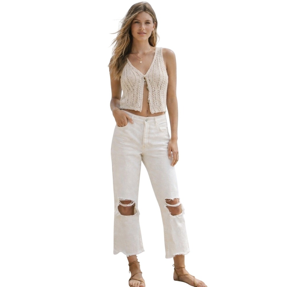 We the Free Maggie Cropped White Jeans 26 Button Fly Distressed Coastal Festival